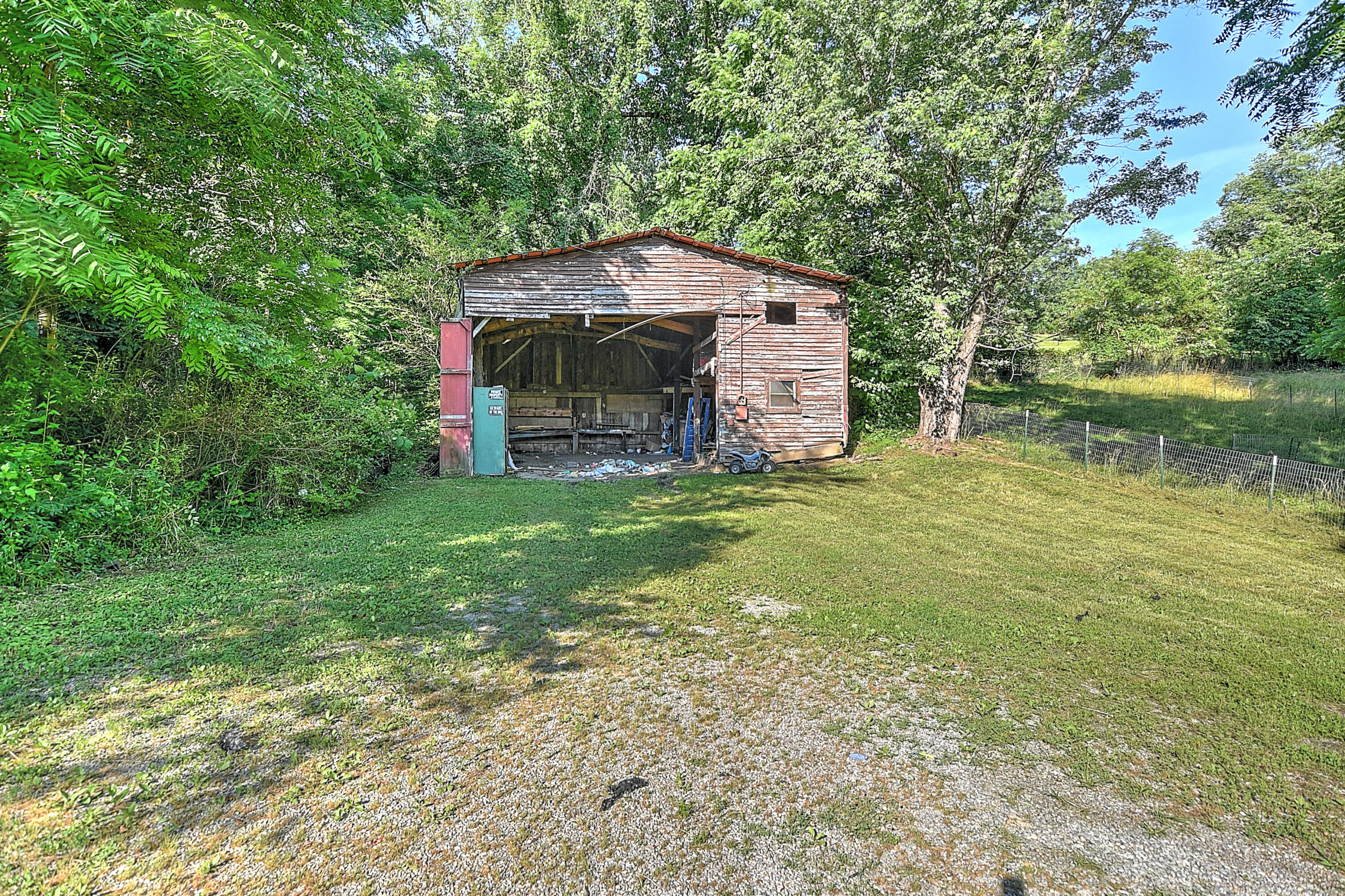 104 Poor Farm Road Greeneville, TN 37745 - Photo 5 of 18 104 Poor Farm-6