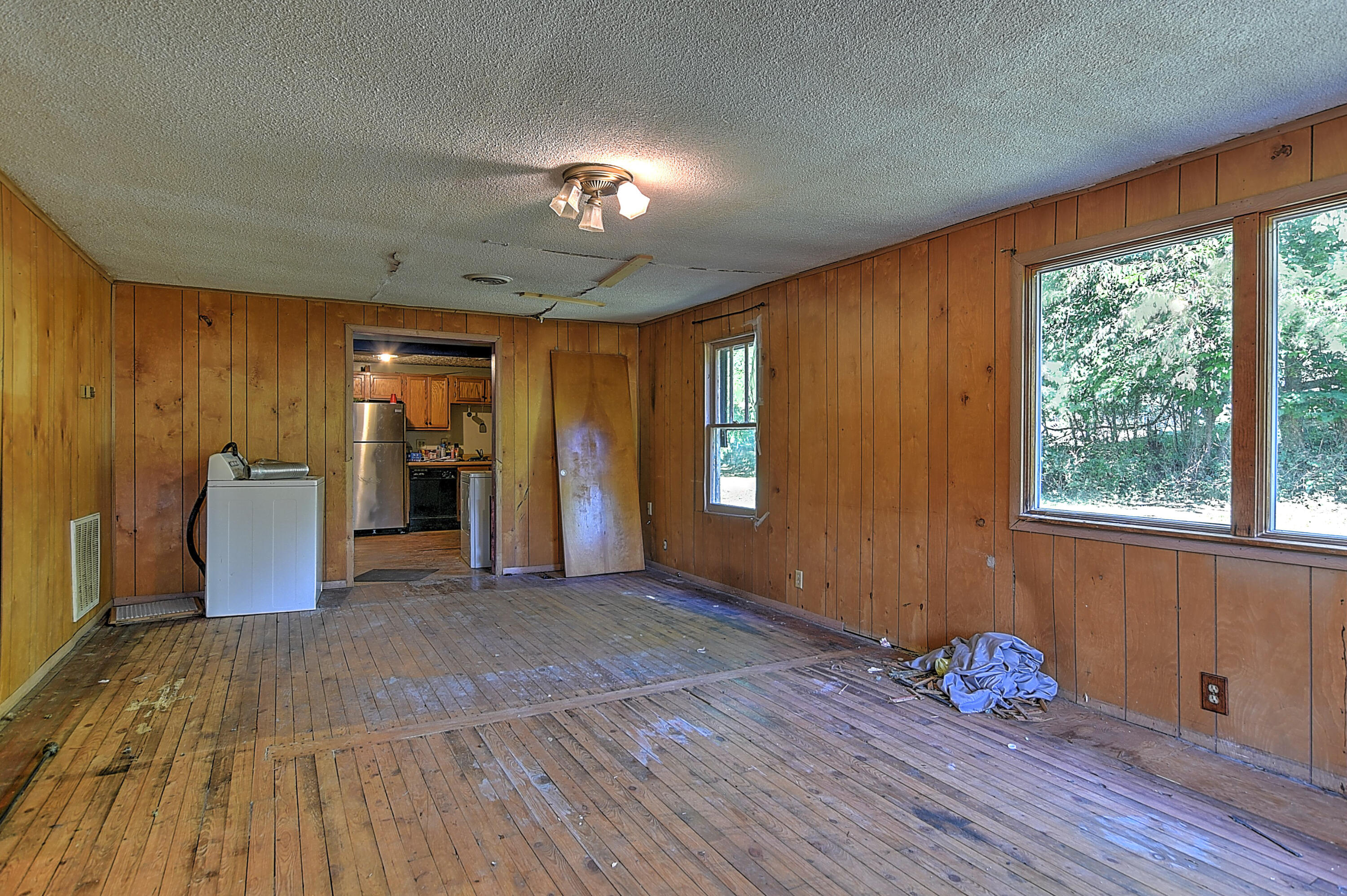 104 Poor Farm Road Greeneville, TN 37745 - Photo 8 of 18 104 Poor Farm-9