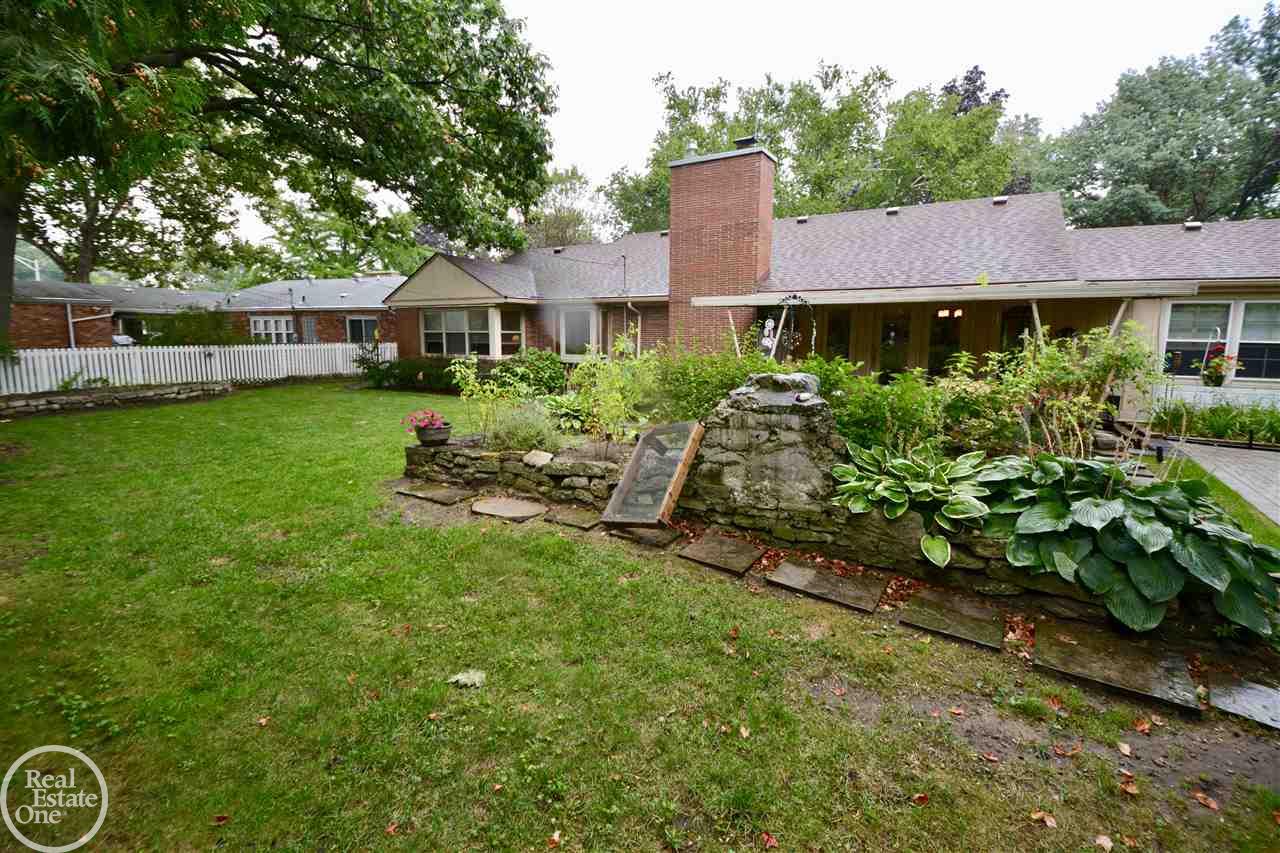 475 Lexington Road Grosse Pointe Farms, MI 48236 - Photo 36 of 40