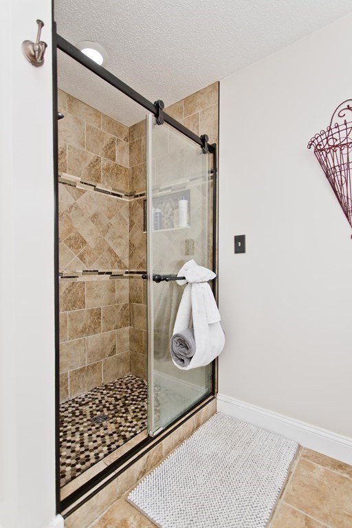 206 Bridle Path Road Chicopee, MA 01013 - Photo 23 of 37 Gallery Image 23