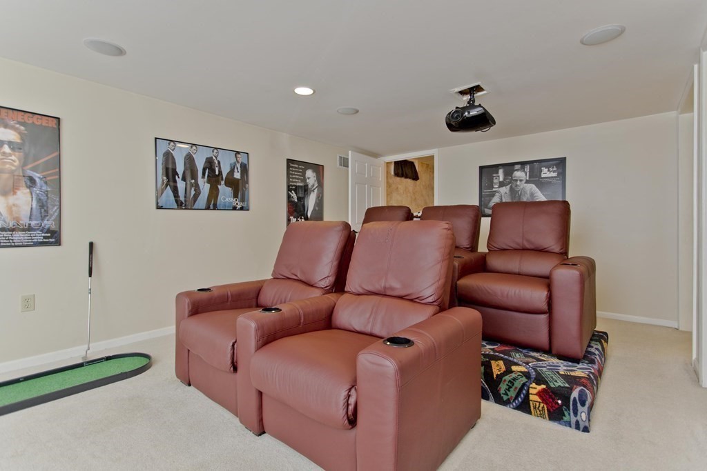 206 Bridle Path Road Chicopee, MA 01013 - Photo 29 of 37 Gallery Image 29
