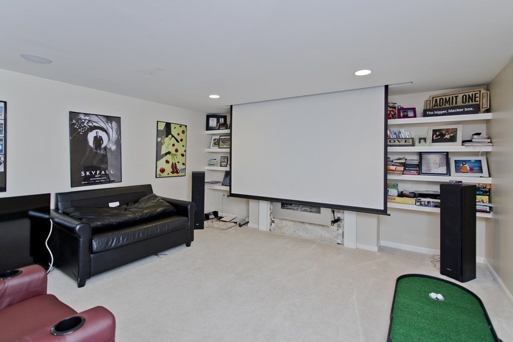 206 Bridle Path Road Chicopee, MA 01013 - Photo 30 of 37 Gallery Image 30