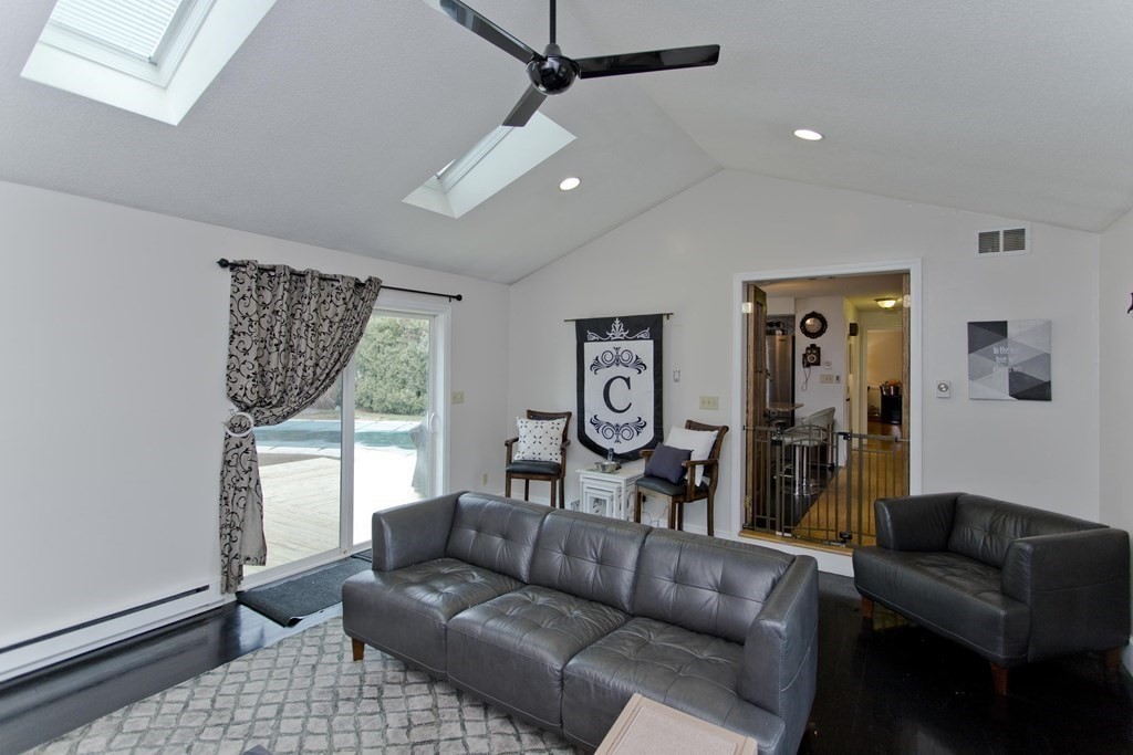 206 Bridle Path Road Chicopee, MA 01013 - Photo 10 of 37 Gallery Image 10