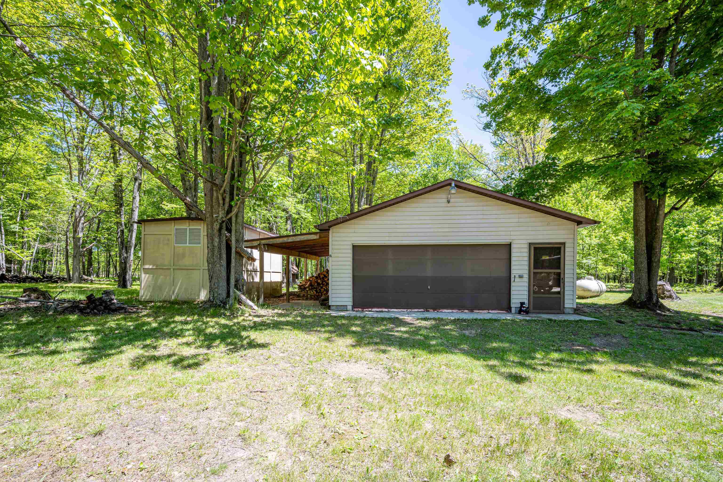 240 Hilts Road Gladwin, MI 48624 - Photo 45 of 97