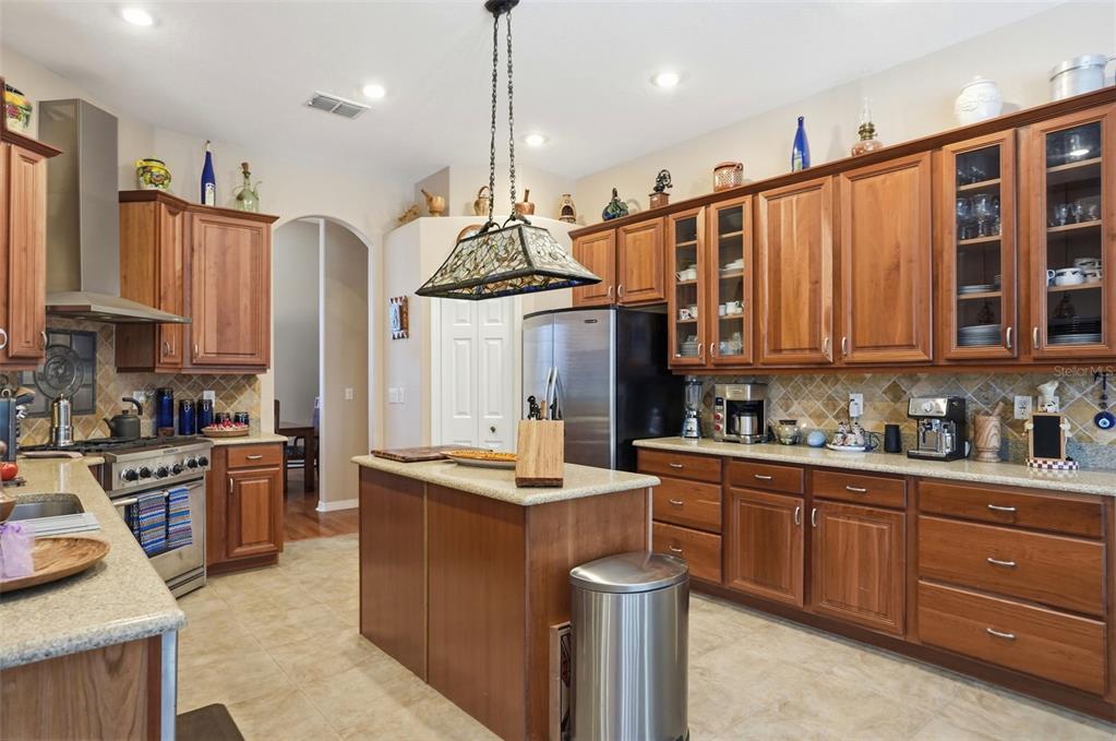 11033 Baywind Court Weeki Wachee, FL 34613 - Photo 7 of 73