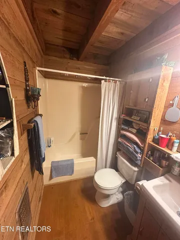 $224,999 | 487 Straight Branch Road, Speedwell, TN 37870