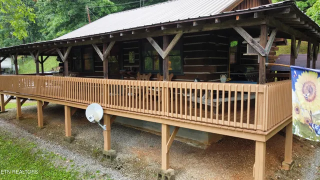 $224,999 | 487 Straight Branch Road, Speedwell, TN 37870