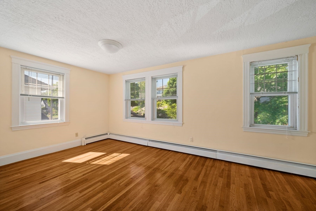 32 Pilgrim Road Marblehead, MA 01945 - Photo 17 of 38