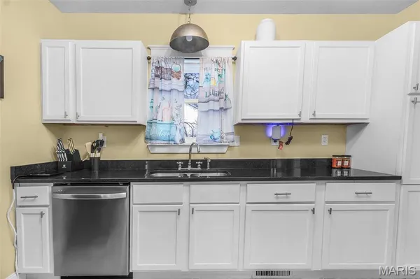 $199,900 | 412 East Kathleen Street, Sikeston, MO 63801