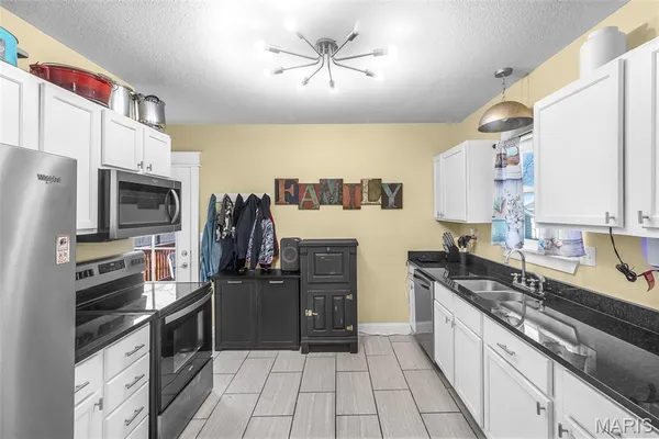 $199,900 | 412 East Kathleen Street, Sikeston, MO 63801