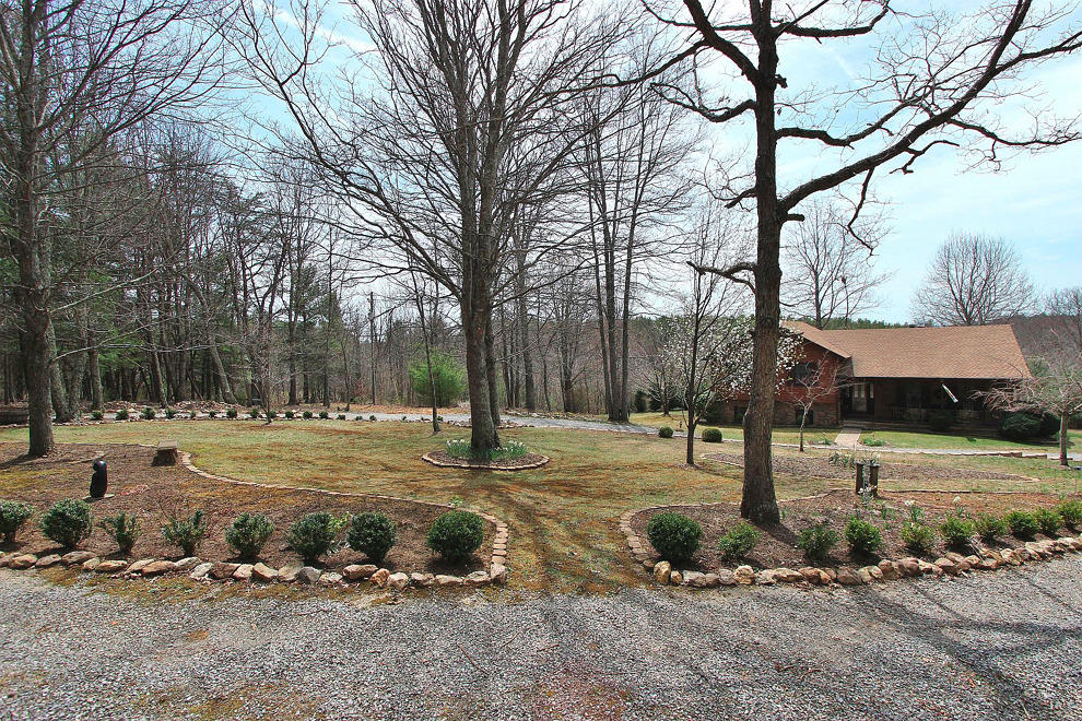 1282 Sunny Ridge Road Northeast Floyd, VA 24091 - Photo 53 of 53 a backyard of a house with lots of green space