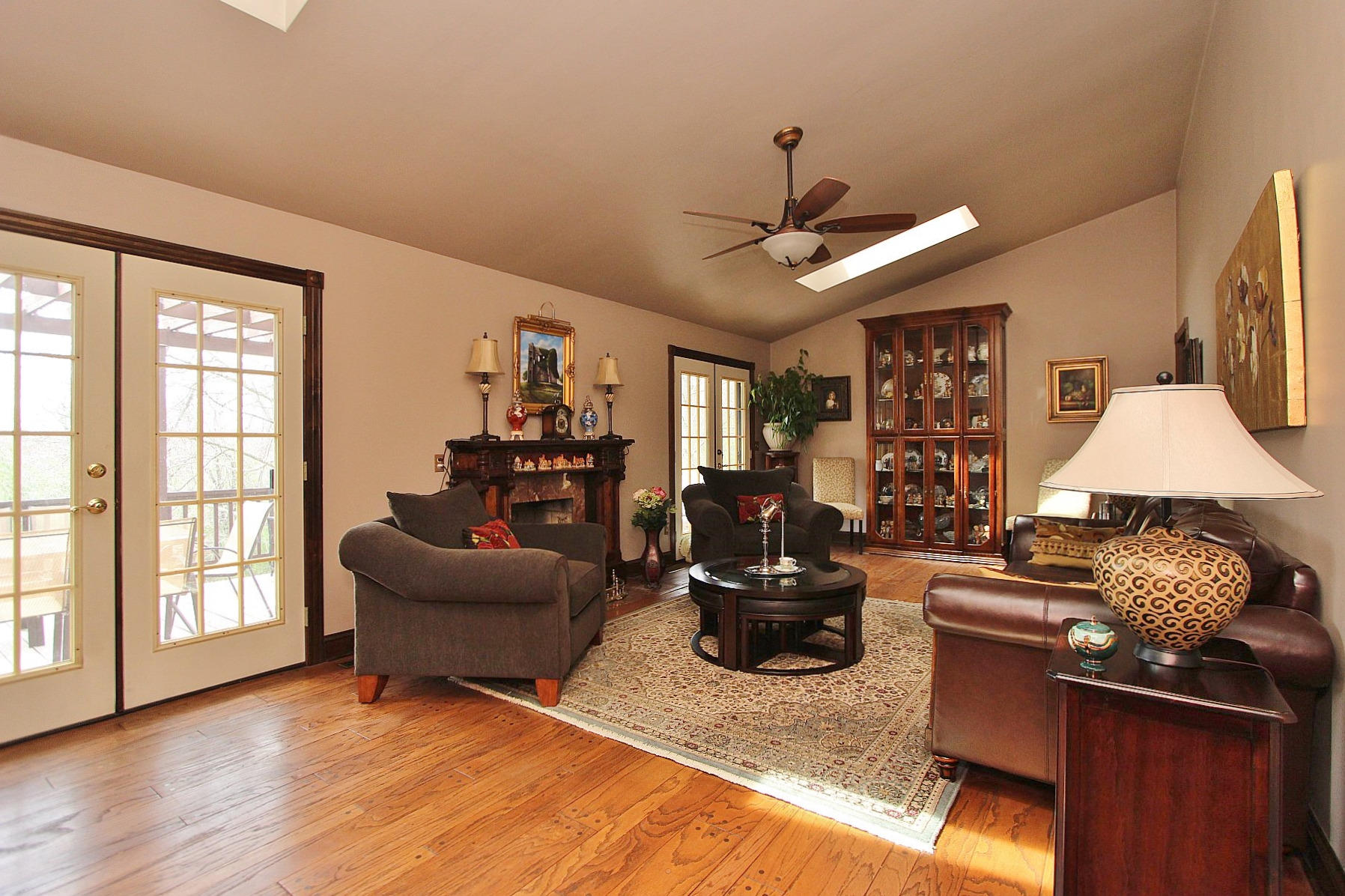 1282 Sunny Ridge Road Northeast Floyd, VA 24091 - Photo 10 of 53 a living room with furniture and a window