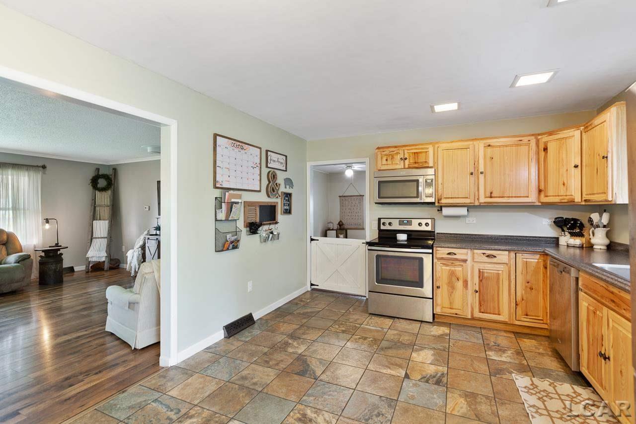 385 South Meridian Road Hudson, MI 49247 - Photo 10 of 31 50057595-9.JPG