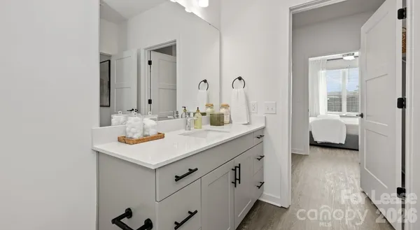 $1,452 | 2314 Berryhill Road, Unit 1M, Charlotte, NC 28208