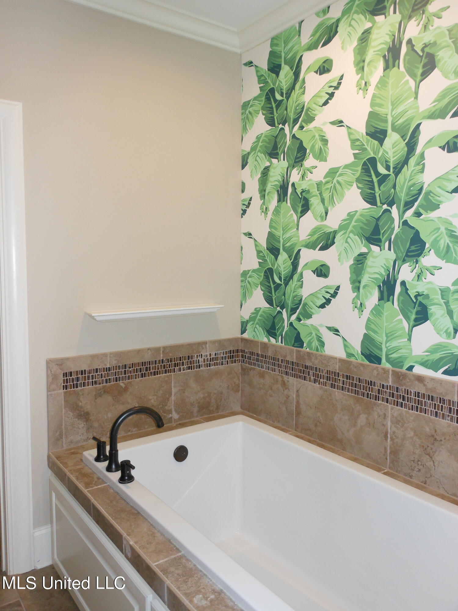 204 Eastpark Street Ridgeland, MS 39157 - Photo 19 of 31 204 EP Main Bath.3