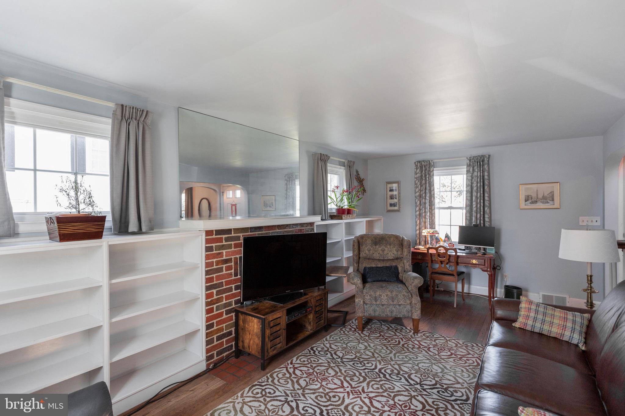 405 East Maple Road Linthicum Heights, MD 21090 - Photo 5 of 29