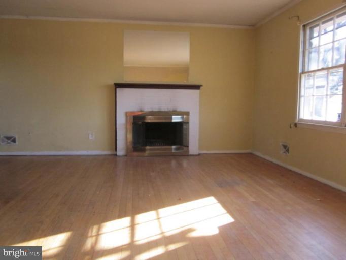 1728 Weyburn Road Rosedale, MD 21237 - Photo 3 of 6 Living Room
