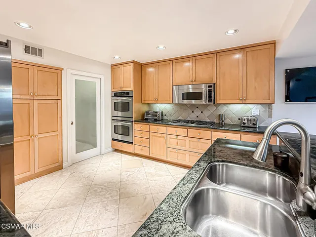 $995,000 | 173 Pebble Beach Drive, Newbury Park, CA 91320