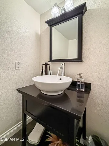 $995,000 | 173 Pebble Beach Drive, Newbury Park, CA 91320