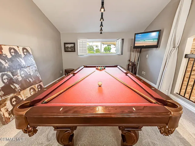 $995,000 | 173 Pebble Beach Drive, Newbury Park, CA 91320