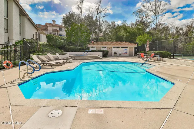 $995,000 | 173 Pebble Beach Drive, Newbury Park, CA 91320