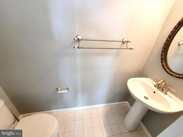 $3,450 | 6012 Ricketts Walk, Alexandria, VA 22312