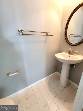 $3,450 | 6012 Ricketts Walk, Alexandria, VA 22312