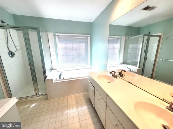 $3,450 | 6012 Ricketts Walk, Alexandria, VA 22312