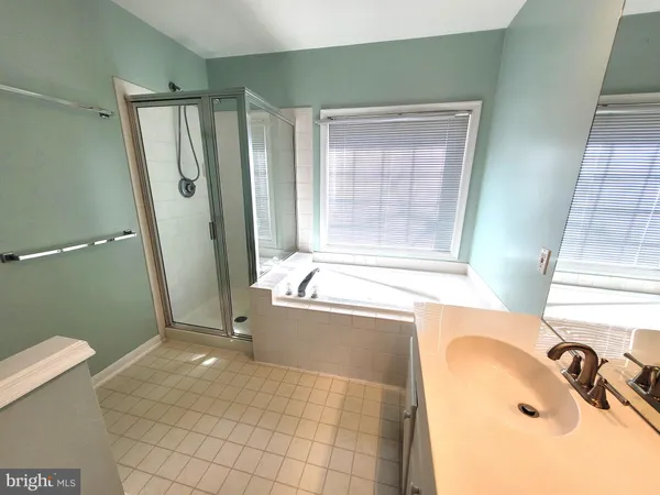 $3,450 | 6012 Ricketts Walk, Alexandria, VA 22312