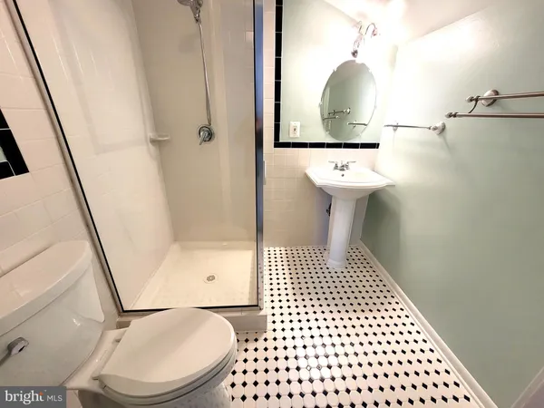 $3,450 | 6012 Ricketts Walk, Alexandria, VA 22312