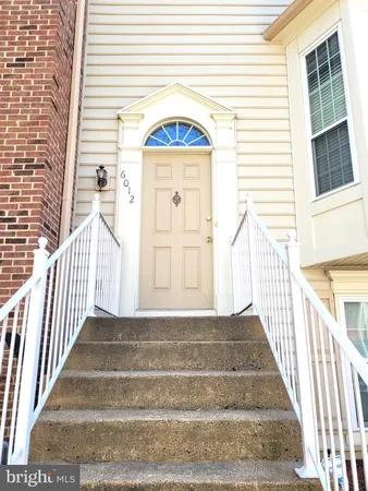 $3,450 | 6012 Ricketts Walk, Alexandria, VA 22312