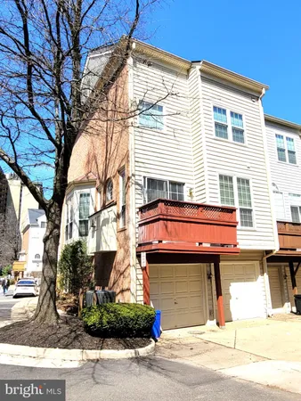 $3,450 | 6012 Ricketts Walk, Alexandria, VA 22312