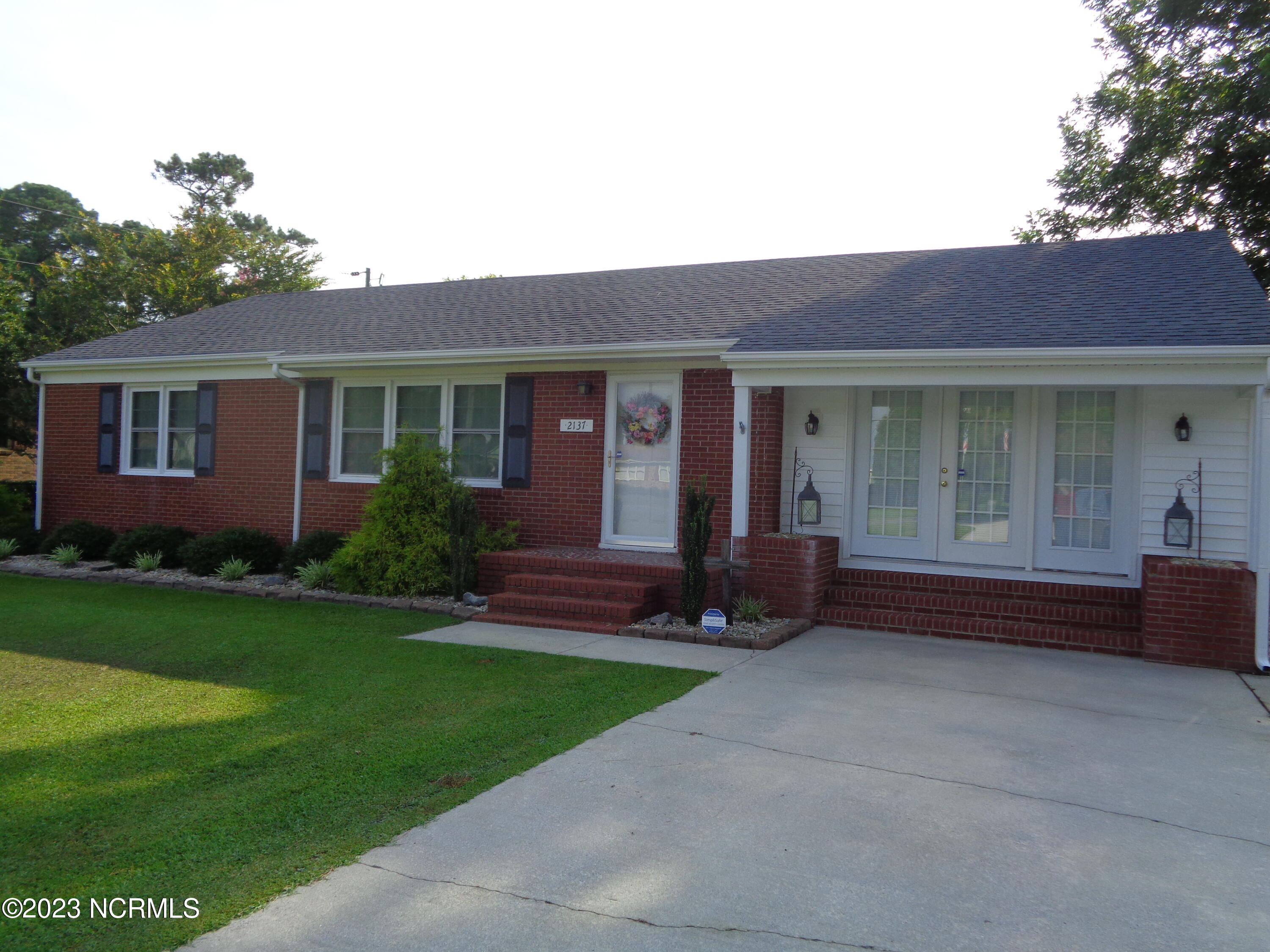 2137 Joe Temple Road Kinston, NC 28504 - Photo 5 of 65 Front