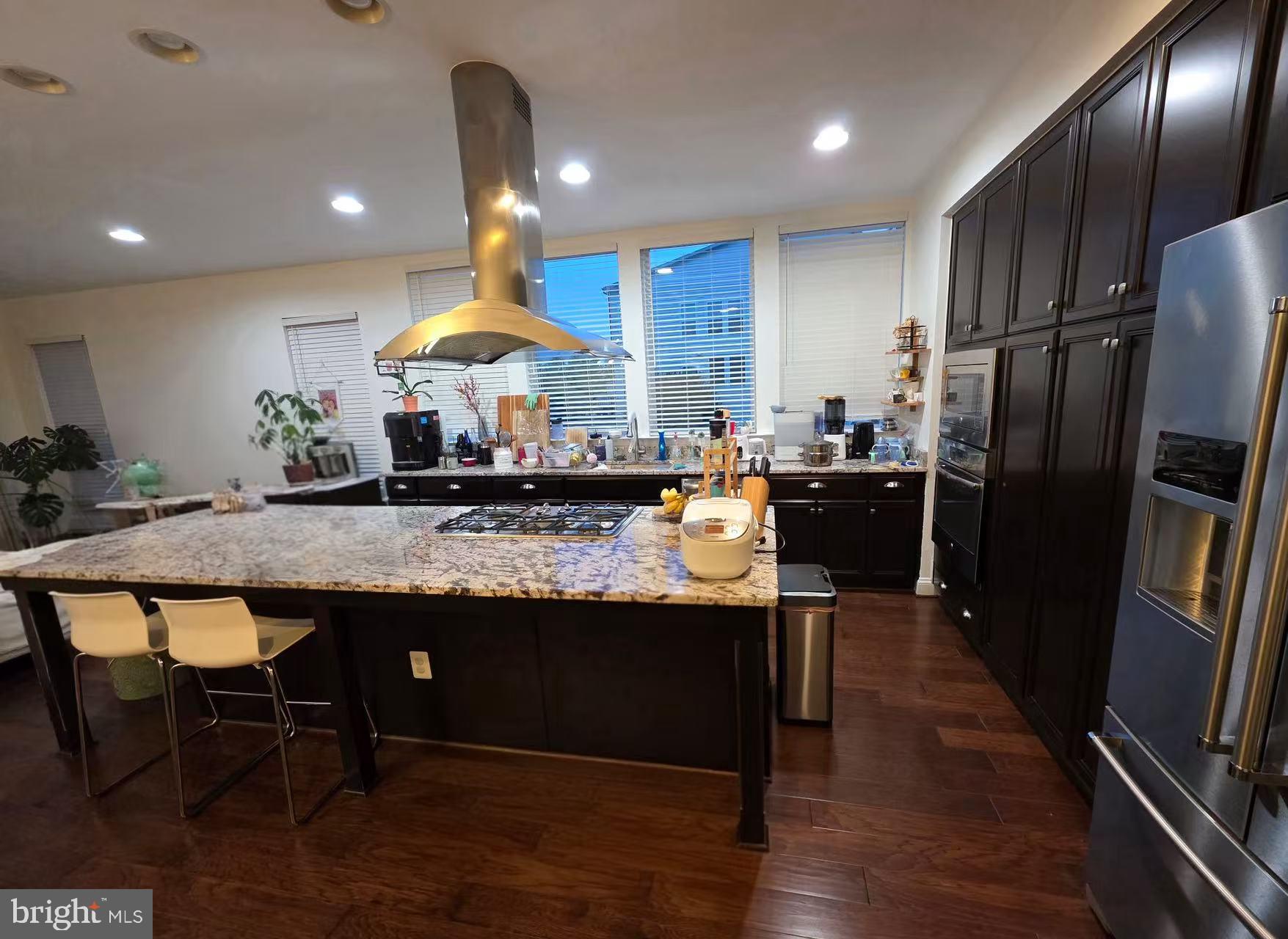 42259 Riggins Ridge Terrace Ashburn, VA 20148 - Photo 3 of 22