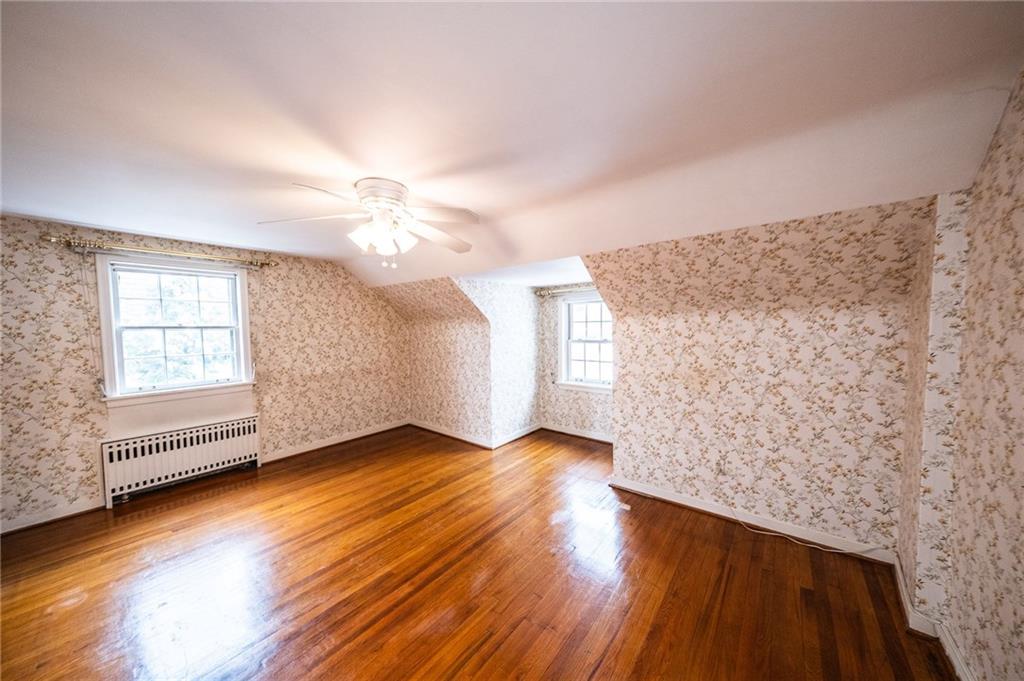 20 Clovelly Road Pittsburgh, PA 15202 - Photo 13 of 25 Large Master w/gorgeous hardwoods