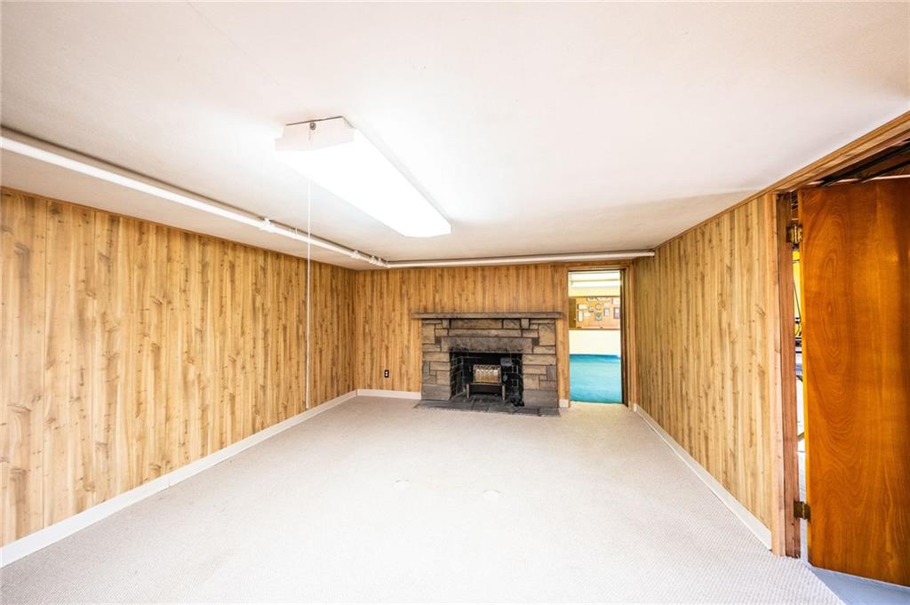 20 Clovelly Road Pittsburgh, PA 15202 - Photo 20 of 25 Basement - Enjoy a pool table in this extra large room w/storage