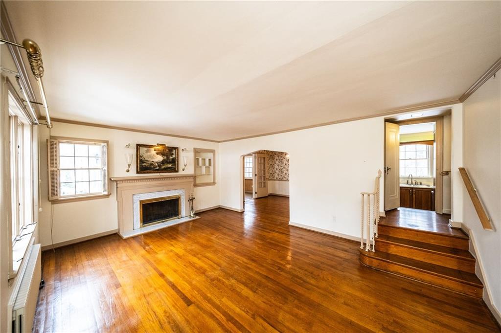 20 Clovelly Road Pittsburgh, PA 15202 - Photo 3 of 25 Living Room w/gorgeous hardwoods - just pulled all carpeting
