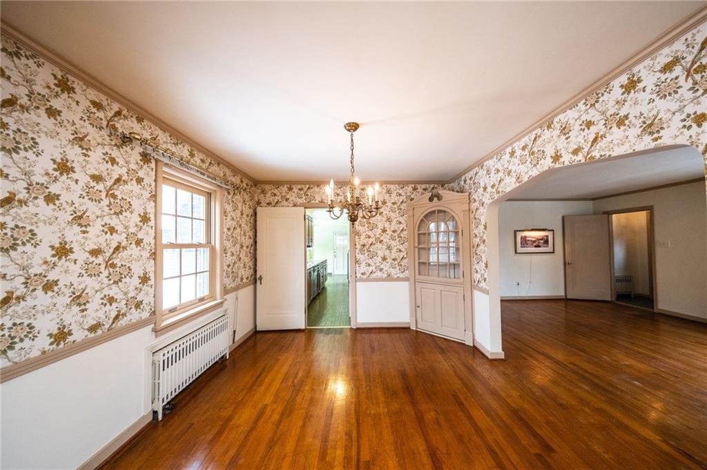 20 Clovelly Road Pittsburgh, PA 15202 - Photo 7 of 25 Dining room w/built in