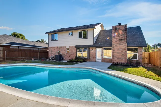 $309,900 | 7511 Weatherhill Lane, Houston, TX 77041