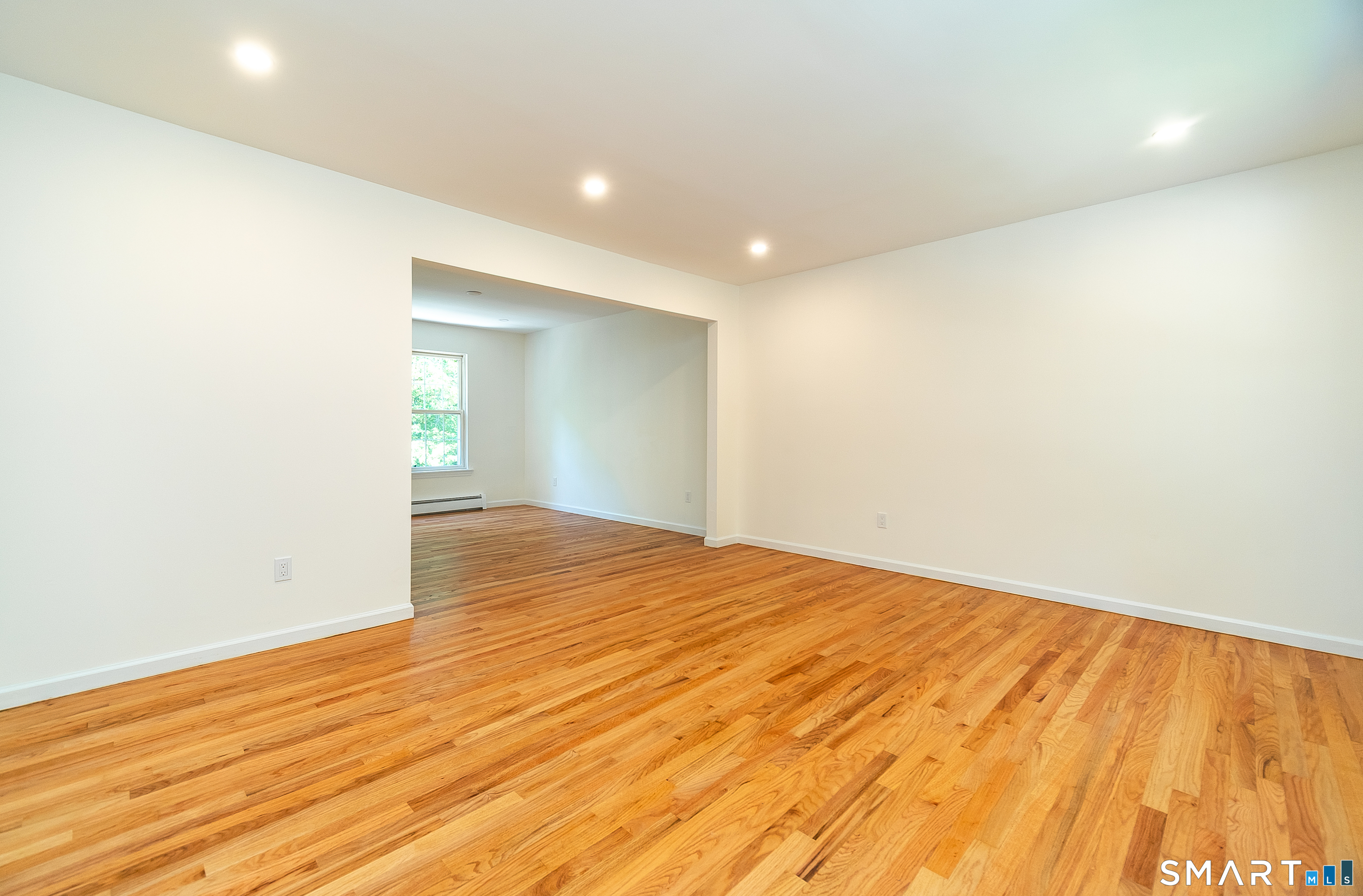 1425 James Farm Road Stratford, CT 06614 - Photo 10 of 40