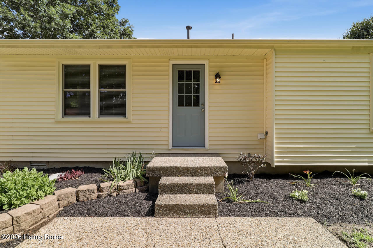 8410 Silver Fox Road Louisville, KY 40291 - Photo 27 of 40 8410 Silver Fox Rd - 29