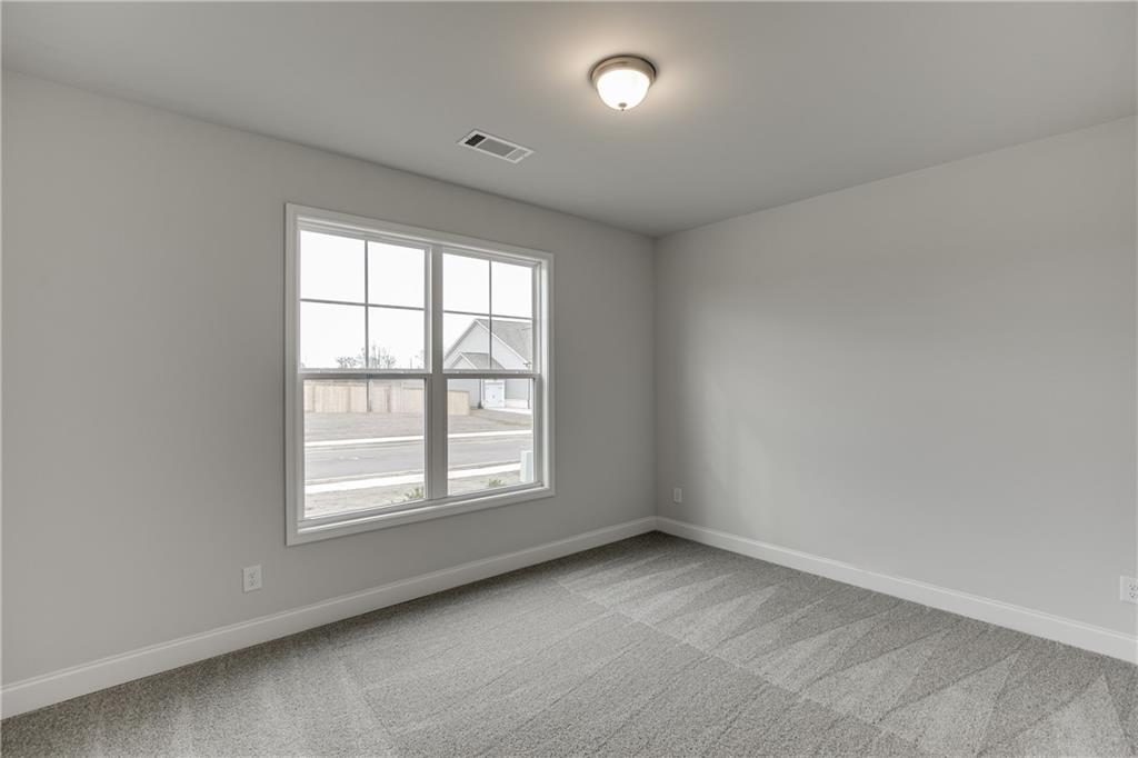210 Oakdale Road Jefferson, GA 30549 - Photo 20 of 59 Gallery Image 20