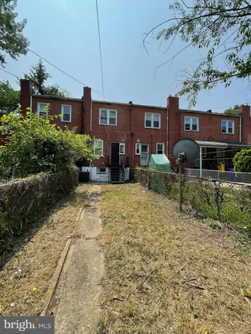 $1,895 | 2830 Edgecombe Circle South, Baltimore, MD 21215