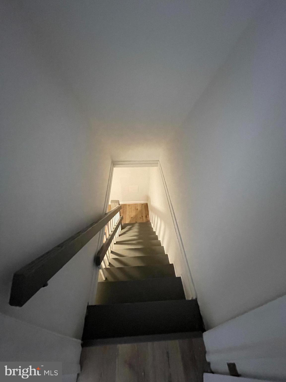 2830 Edgecombe Circle South Baltimore, MD 21215 - Photo 15 of 32