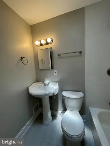 $1,895 | 2830 Edgecombe Circle South, Baltimore, MD 21215