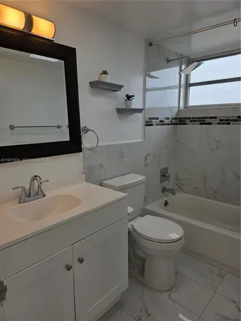 $2,000 | 1351 Northeast 191st Street, Unit E420, Miami, FL 33179