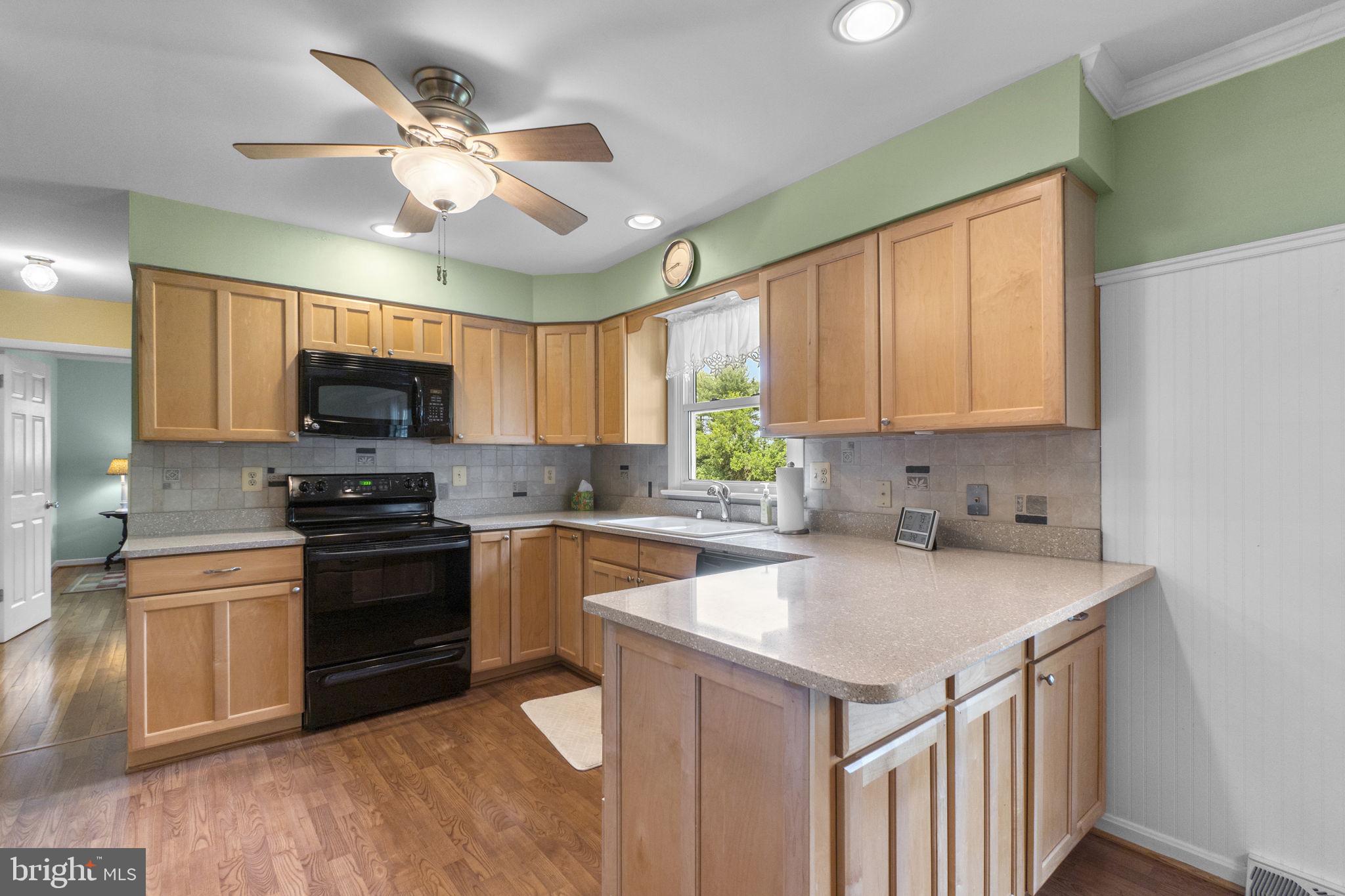 557 Oak Tree Road Westminster, MD 21157 - Photo 4 of 42 Kitchen