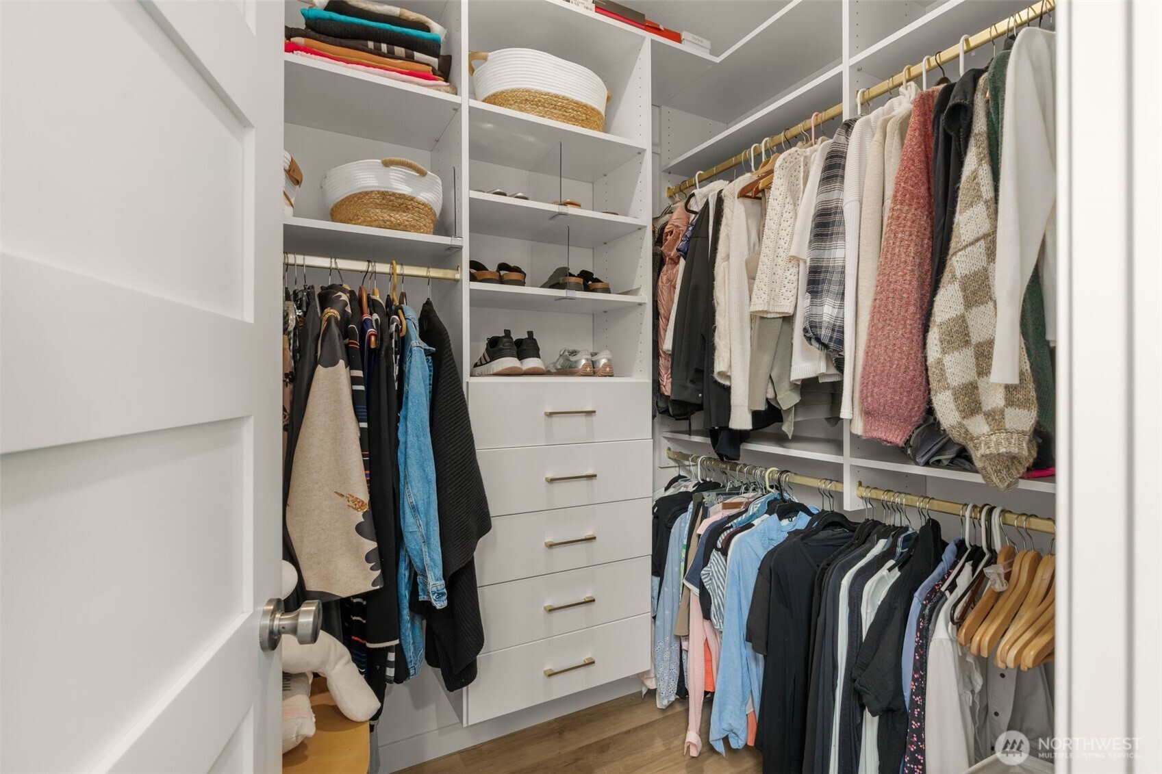 4855 42nd Avenue Southwest, Unit B Seattle, WA 98116 - Photo 26 of 29