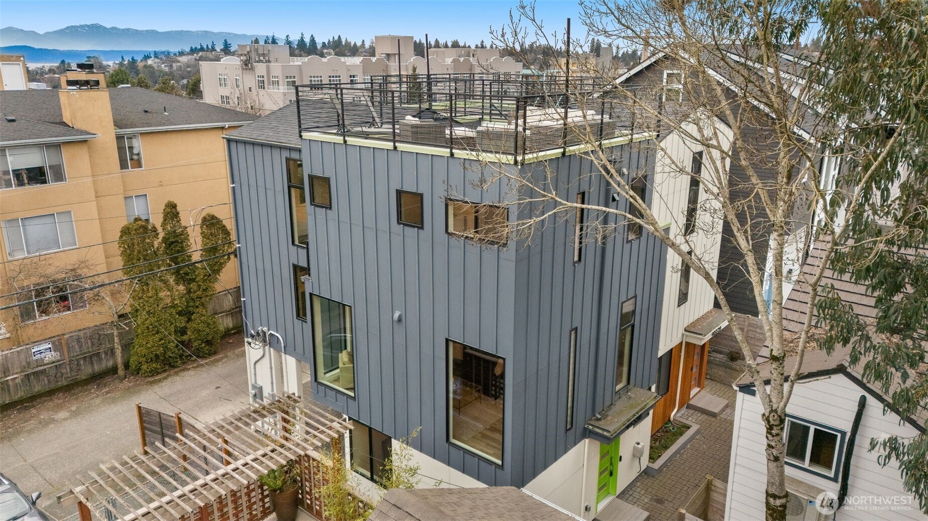 4855 42nd Avenue Southwest, Unit B Seattle, WA 98116 - Photo 5 of 29