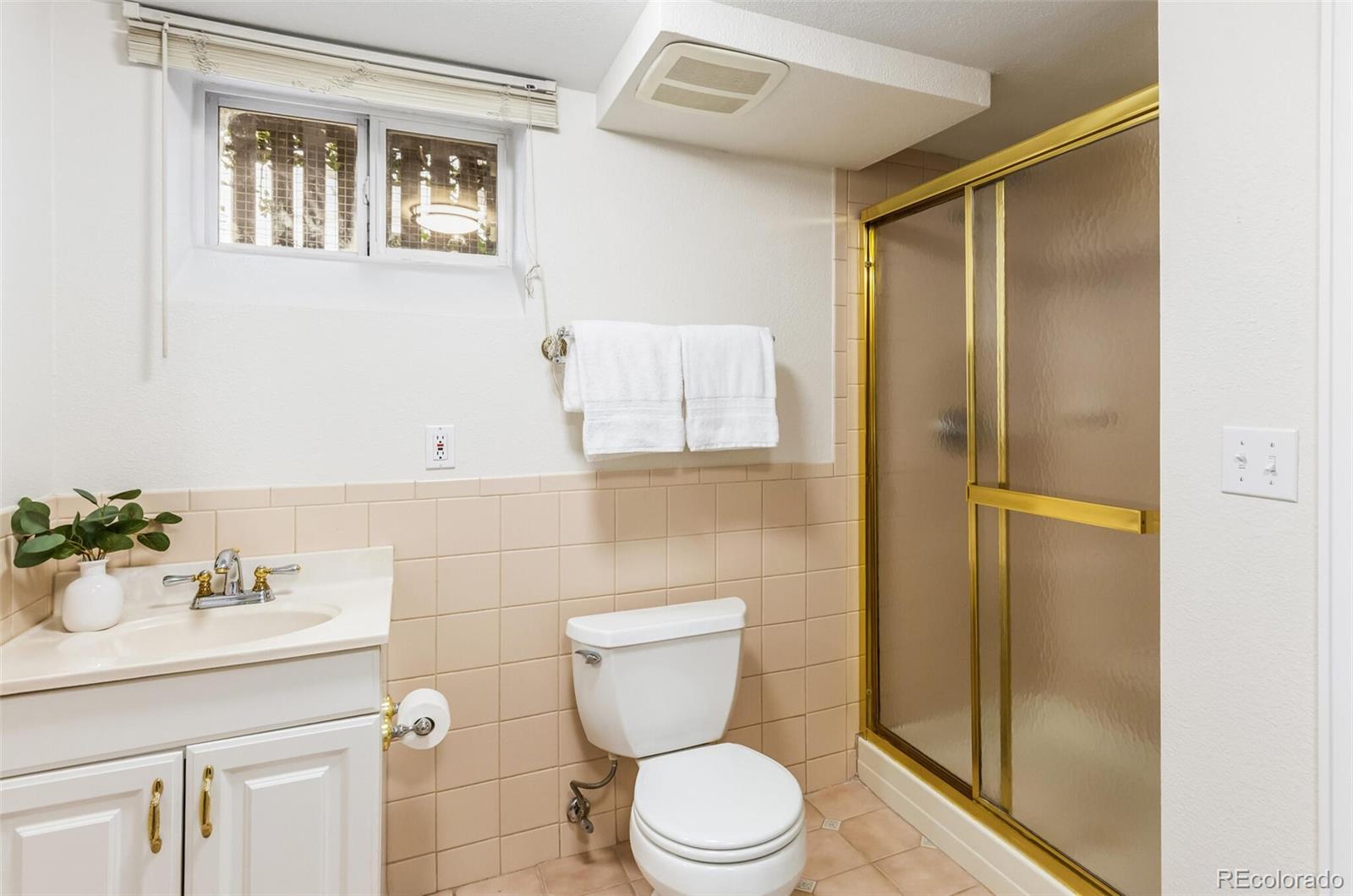 2576 Dexter Street Denver, CO 80207 - Photo 30 of 50